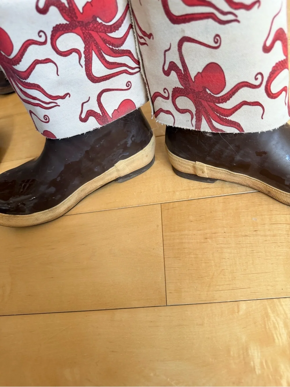 Xtratuf salmon sisters Rain Boots